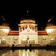 Mesjid Raya Baiturrahman- Mosque Photo The Mesjid Raya Baiturrahman is a stunning piece of architechture located in Banda Aceh. I went out a couple of nights ago to take an...