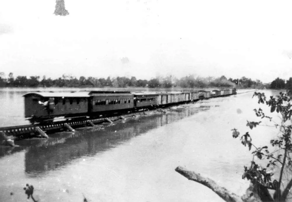 Steam Train Crossing Burdekin In Flood
