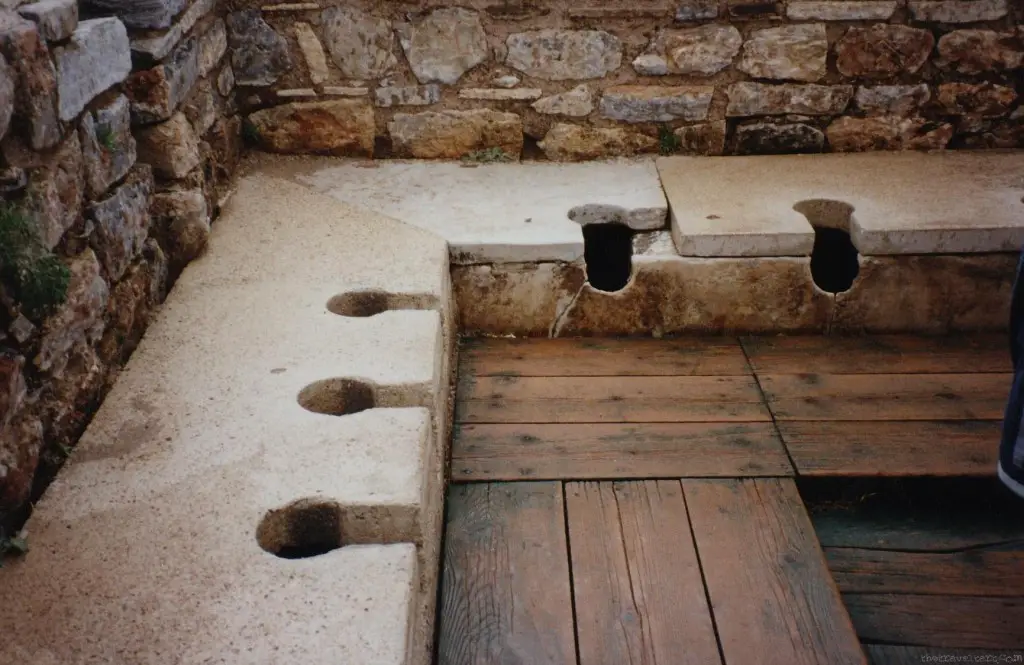 Toilet History - The Roman Flush Toilet