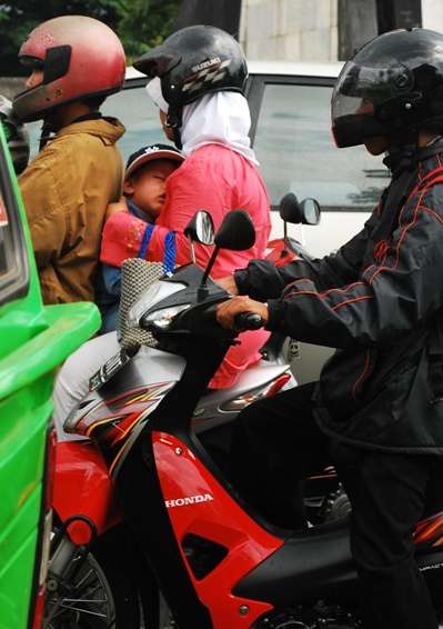 Masters Of Transport And Logistics | Jakarta | Motor Scooter Pics - Masters Of Transport And Logistics | Jakarta | Author: Anthony Bianco - The Travel Tart Blog