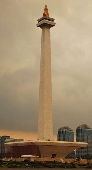 Monas | Jakarta | Monas, Indonesia'S National Monument. Funny Building Nickname. | Jakarta | Author: Anthony Bianco - The Travel Tart Blog