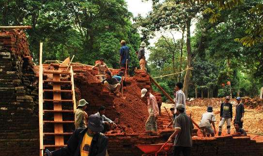 Muara Jambi Under Construction Candi | Asia Travel Blog | Muara Jambi Temple - Lego Land In Progress | Asia Travel Blog | Author: Anthony Bianco - The Travel Tart Blog