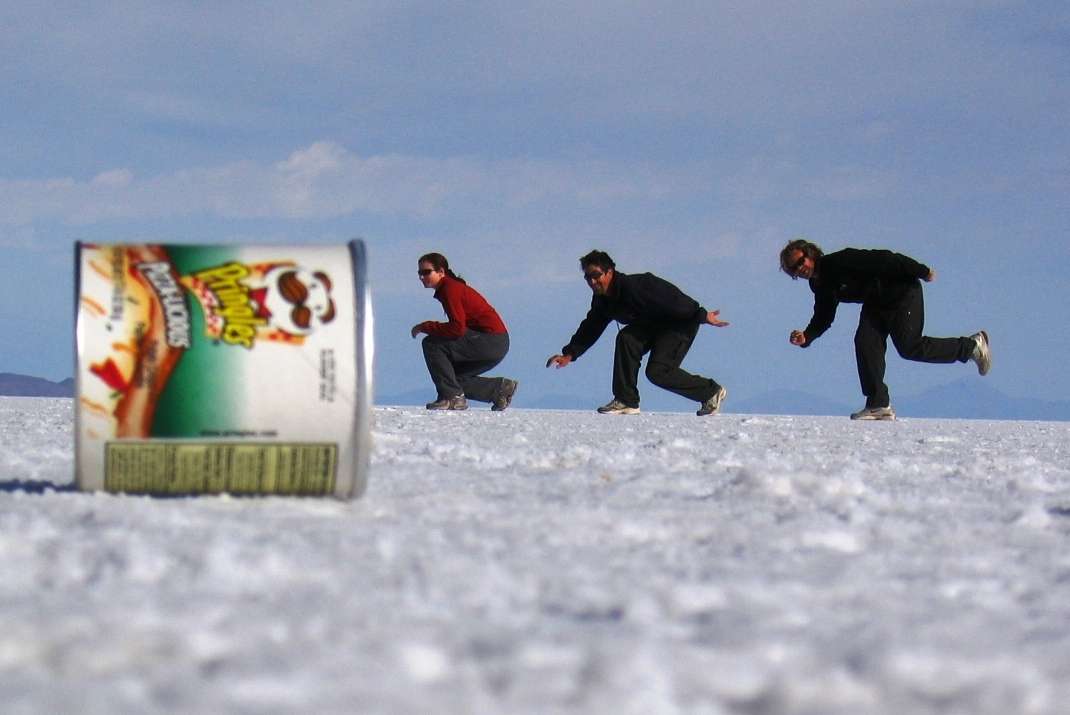 Cool Optical Illusions - Salar Uyuni, Bolivia With Pringle Tin