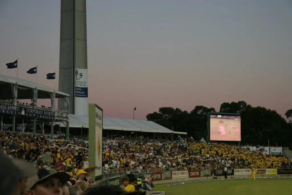 Lookatthatbeercupsnakego | Australia Travel Blog | Beer Cup Snake - A Plastic Recycling Option At The Cricket | Australia, Beer Cup, Beer Cup Snake, Perth, Plastic Recycling Option, Travel Blogs | Author: Anthony Bianco - The Travel Tart Blog