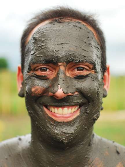 Mud Face Mask Compulsory In Fiji Mud Bath | Fiji Travel Blog | Mud Face Mask - Compulsory In Fiji! | Fiji Travel Blog | Author: Anthony Bianco - The Travel Tart Blog