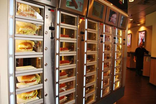 Febo: Unhealthy Fast Food in Amsterdam 