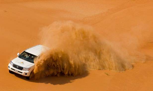 Dune Bashing In Dubai With V8 Toyota Landcruiser