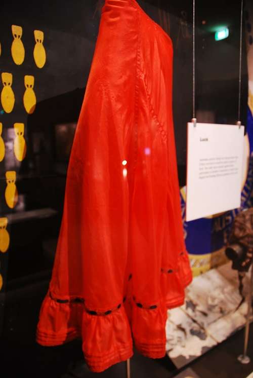 Dress Fashion Parachute Skirt | Australia | Dress Fashion - Parachute Skirt At The Australian War Memorial, Canberra | Australia | Author: Anthony Bianco - The Travel Tart Blog