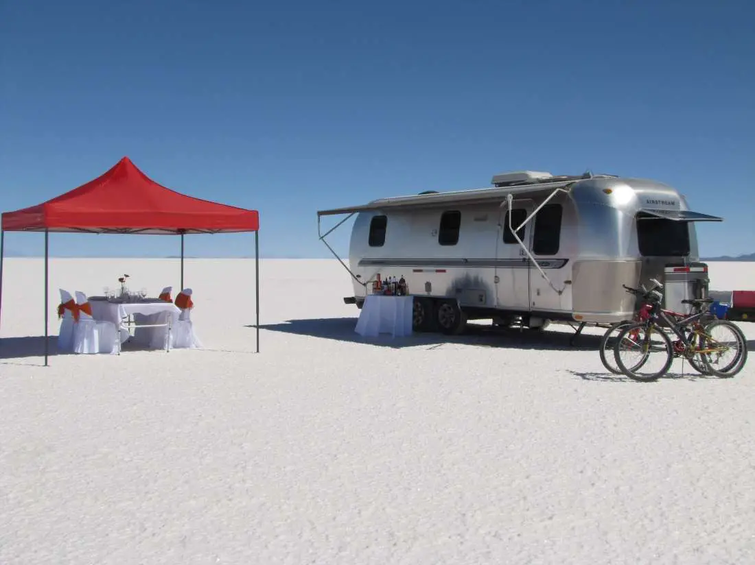 Quirky Accommodation - Air Streamer