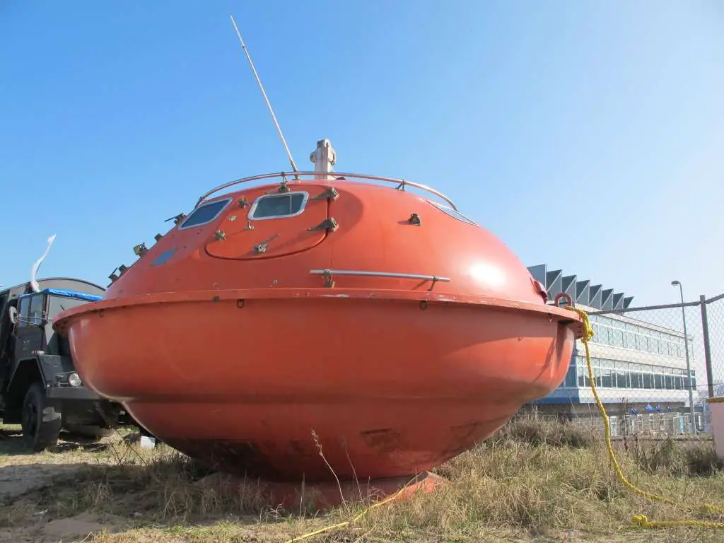 Strange Places To Stay - Oil Rig Survival Pod