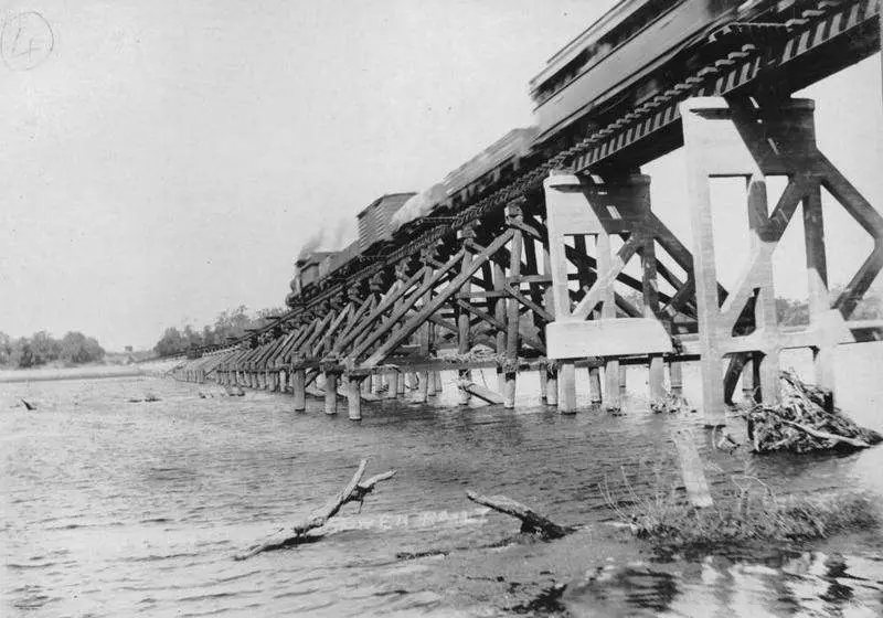 1919. First Burdekin River Bridge