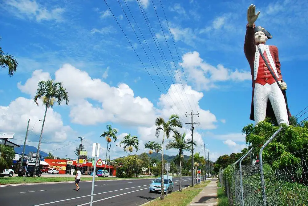 Big Statues | Cairns | Big Statues - The Large Captain James Cook! | Cairns | Author: Anthony Bianco - The Travel Tart Blog