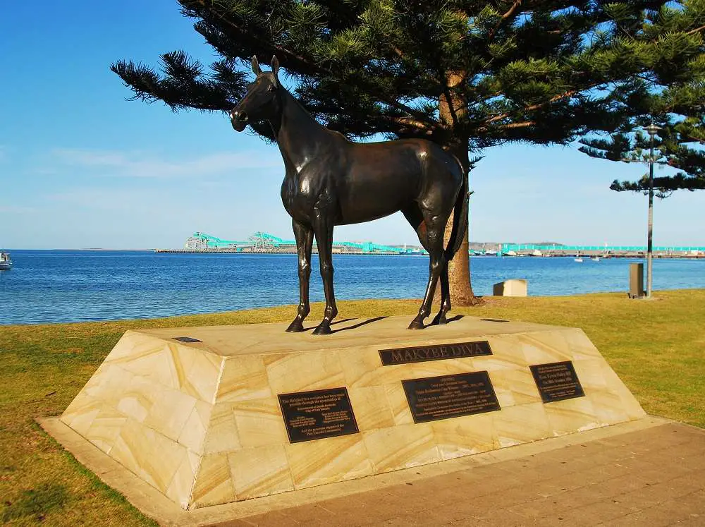 Largest Prize Winning Racehorse | Australia Travel Blog | Makybe Diva - Visit The Statue Of This Fairytale Racehorse! | Australia Travel Blog | Author: Anthony Bianco - The Travel Tart Blog