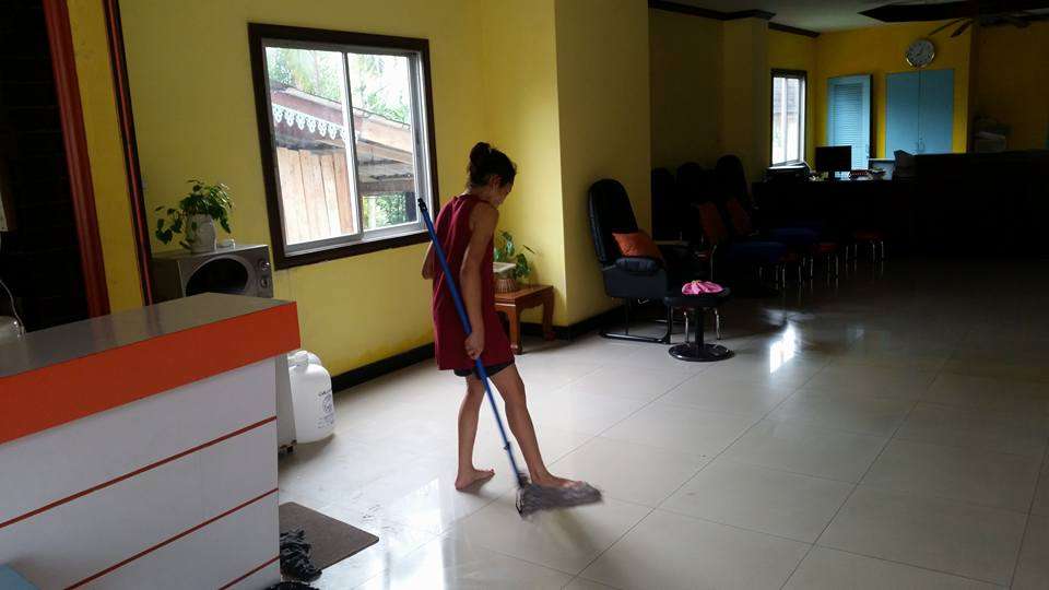 Thai Cleaning | Thailand Travel Blog | Cleaning Services For Home - Thai Style! | Thailand Travel Blog | Author: Anthony Bianco - The Travel Tart Blog