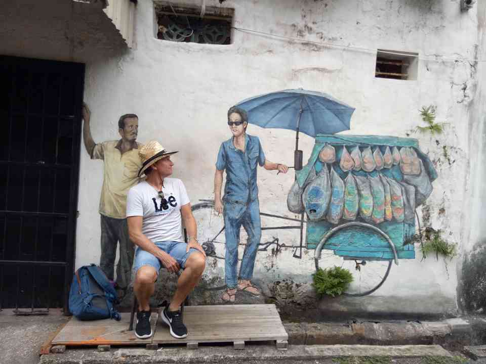 Life Imitating Art | Malaysia | Penang Street Art Photos - Life And Art Together? | Malaysia | Author: Anthony Bianco - The Travel Tart Blog