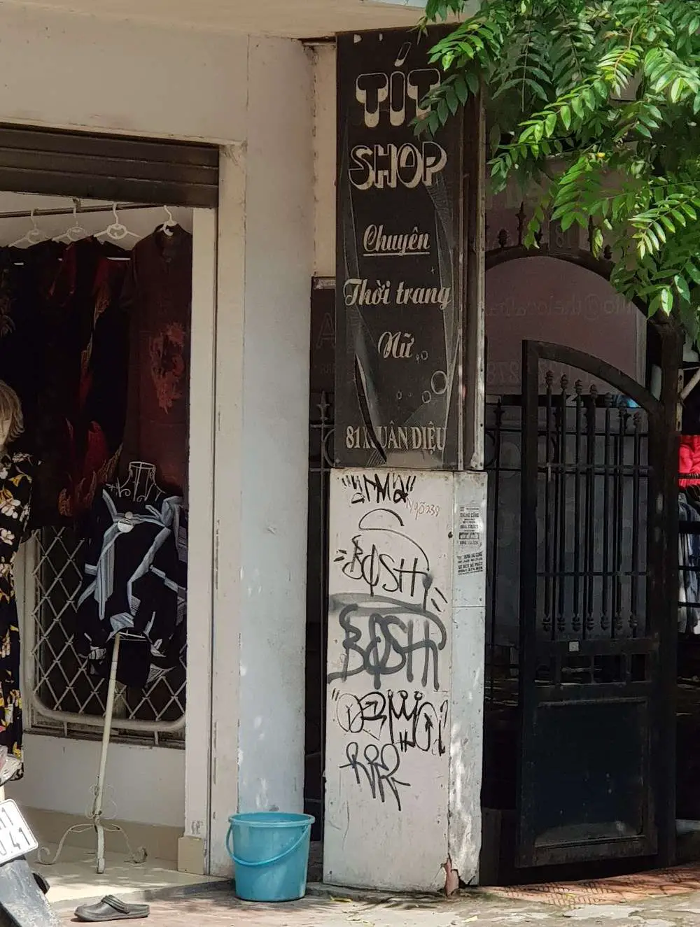 Funny Shop Names: Tit Shop in Vietnam | The Travel Tart Blog
