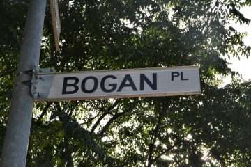 Funny Street Sign Bogan Place | Travel Tips | Street Signs Around The World! | Travel Tips | Author: Anthony Bianco - The Travel Tart Blog