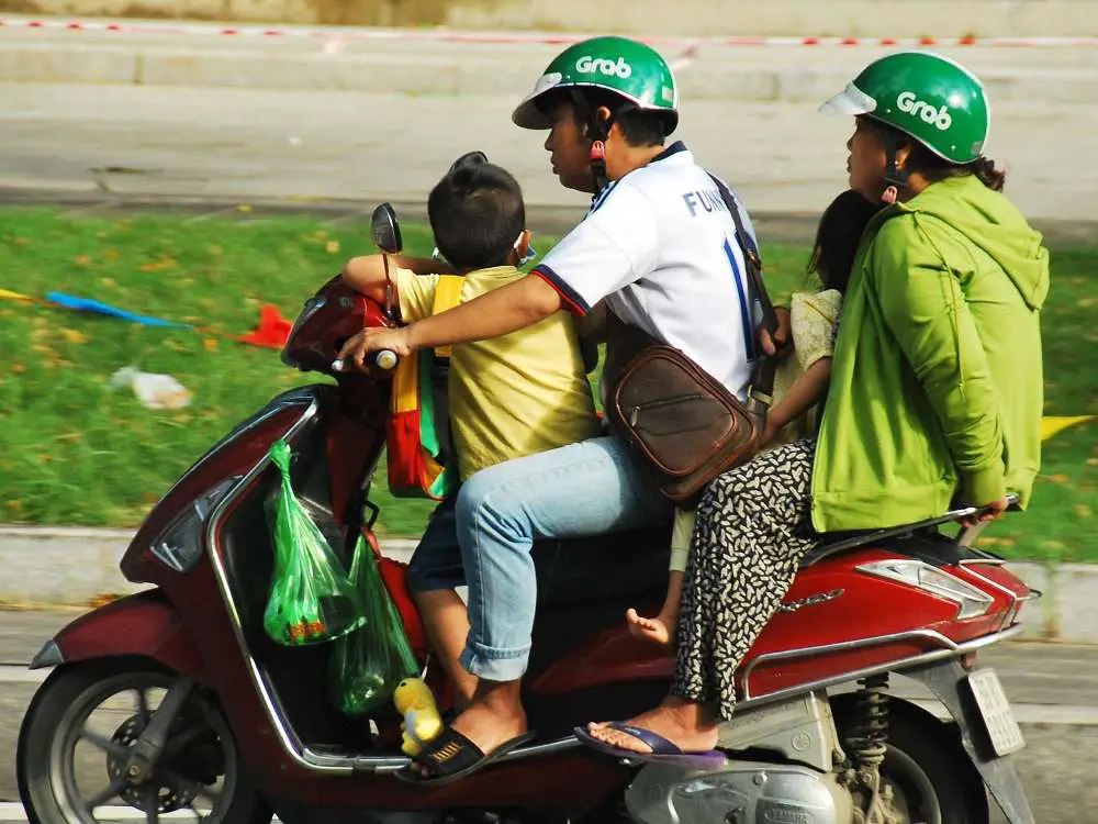 Vietnamese Scooters Motorbikes | Philippines Travel Blog | Vietnamese Scooters And Motorbike Photos - Bikes Of Burden! | Bikes Of Burden, Vietnamese Motorbikes, Vietnamese Scooters, Vietnamese Transport | Author: Anthony Bianco - The Travel Tart Blog