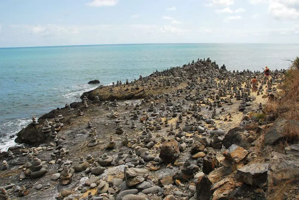 Gatz Balancing Rocks Cairns Captain Cook Highway