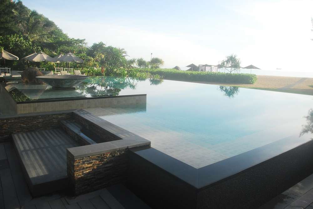 Lang Co Beach Swimming Pool
