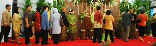 Javanese Wedding - Lining Up